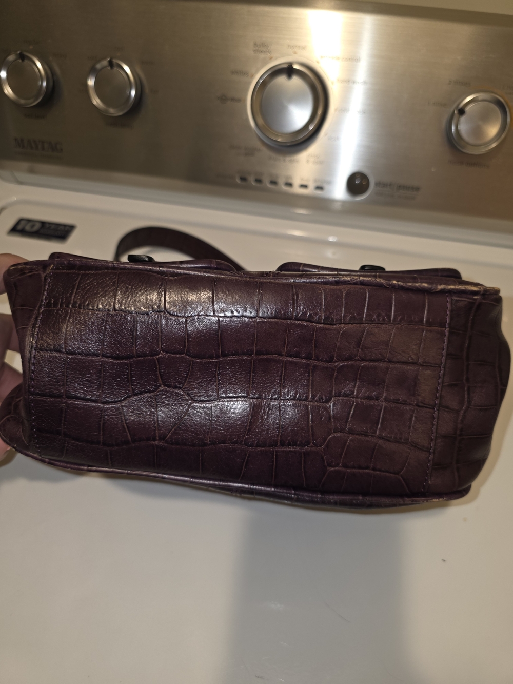 Fossil Classic Croc-Embossed Purple/Brown Shoulder Bag - Picture 4 of 10